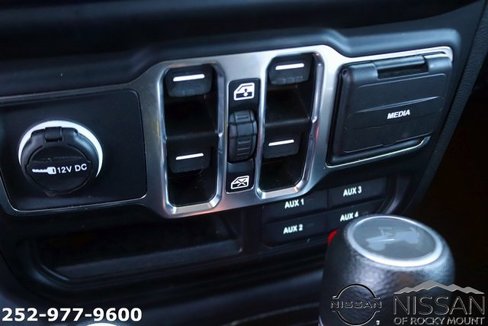 Used 2023 Jeep Wrangler Unlimited image 23