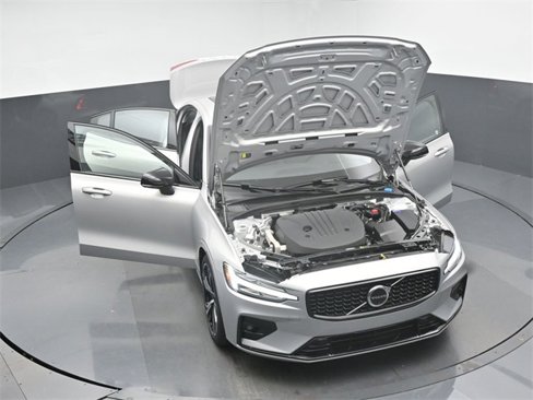 Used 2025 Volvo S60 B5 Plus w/ Protection Package Premier image 47