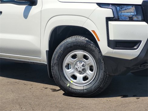 New 2026 Nissan Frontier S image 2