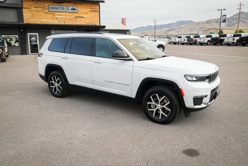 Used 2024 Jeep Grand Cherokee L Limited w/ Luxury Tech Group II image 5