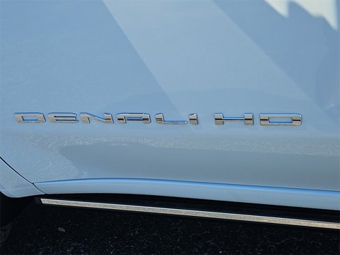 New 2026 GMC Sierra 2500 Denali w/ Denali Reserve Package image 15
