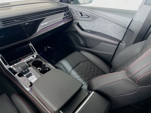 New 2025 Audi RS Q8 performance image 25