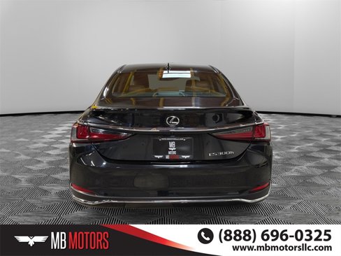 Used 2024 Lexus ES 300h image 4