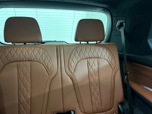 New 2026 BMW X7 M60i image 35
