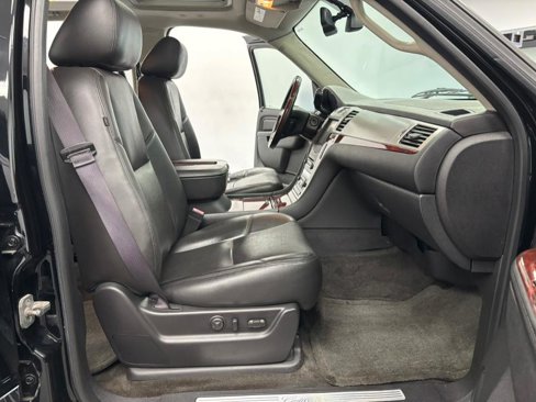 Used 2013 Cadillac Escalade EXT Luxury image 32
