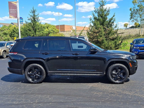 Used 2023 Jeep Grand Cherokee L Limited w/ Black Appearance Package image 7
