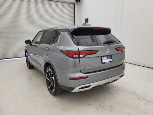 Used 2024 Mitsubishi Outlander SE image 20