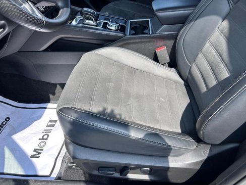 Used 2024 Mitsubishi Outlander AWD image 18