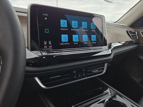 New 2025 Volkswagen Atlas SE image 11