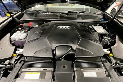 Certified 2025 Audi Q8 Premium image 10