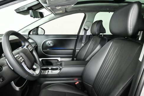 New 2026 Hyundai Ioniq 9 Calligraphy image 15