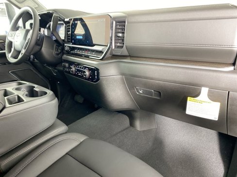 New 2025 Chevrolet Silverado 3500 LT w/ Z71 Chrome Sport Edition image 28