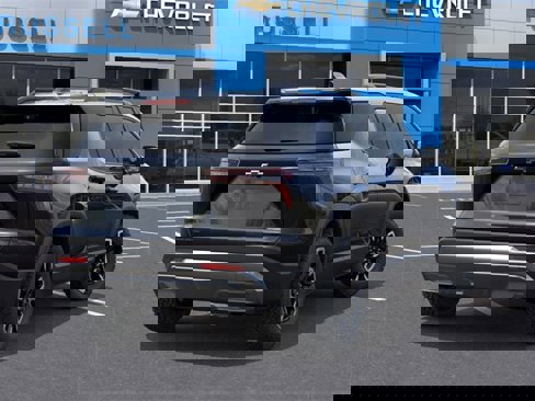 New 2026 Chevrolet Equinox ACTIV w/ Safety and Technology Package image 4