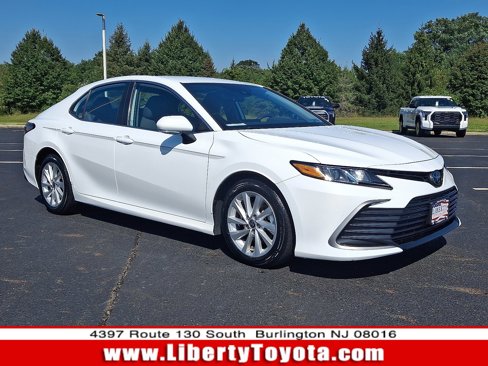 Used 2023 Toyota Camry LE image 1