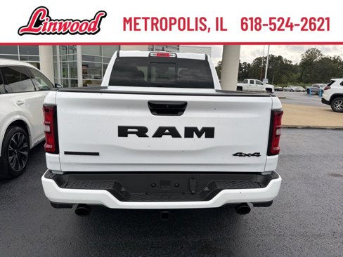 New 2026 RAM 1500 4x4 Crew Cab image 4