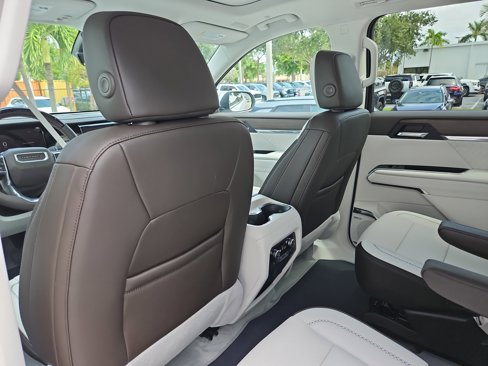 New 2026 GMC Acadia Denali w/ Super Cruise Package image 13