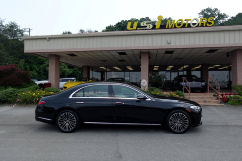 Used 2022 Mercedes-Benz S 580 4MATIC Sedan image 2
