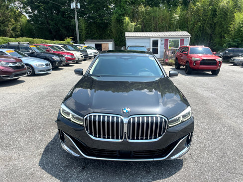 Used 2021 BMW 740i w/ Premium Package image 2