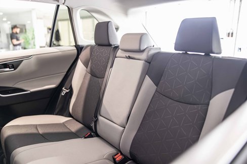 Used 2025 Toyota RAV4 XLE image 30