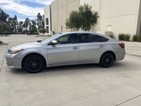 Used 2016 Toyota Avalon Touring image 2