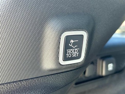 New 2025 Jeep Grand Cherokee Overland w/ Luxury Tech Group IV image 5