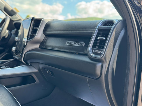Used 2025 RAM 1500 Laramie image 33