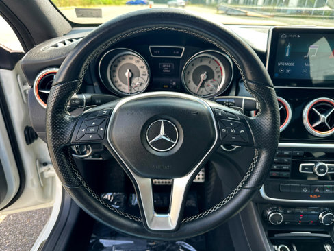 Used 2014 Mercedes-Benz CLA 250 image 22