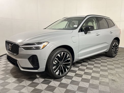 New 2026 Volvo XC60 T8 Ultra w/ Protection Package Premier image 4
