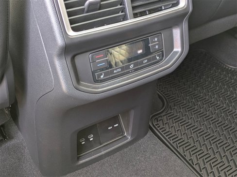 New 2025 Volkswagen Atlas SEL Premium R-Line image 26