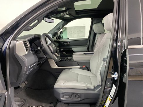 New 2025 Toyota Tundra Limited image 7