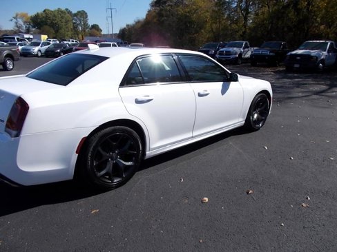 Used 2022 Chrysler 300 Touring L w/ Popular Equipment Group image 13