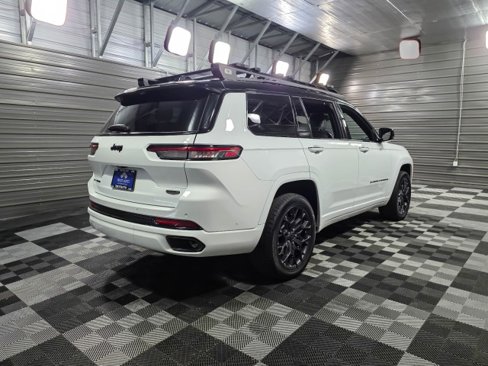 Used 2023 Jeep Grand Cherokee L Summit image 5