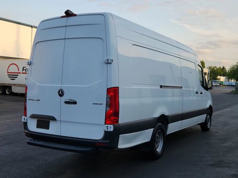 Used 2020 Mercedes-Benz Sprinter 3500 image 4
