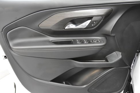 Used 2024 GMC Terrain SLE image 12