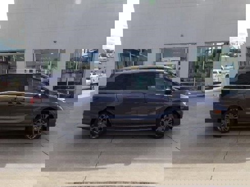 New 2026 Honda Odyssey Touring image 4