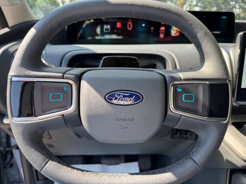 New 2025 Ford Expedition Active image 15