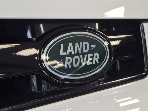 Used 2025 Land Rover Defender 110 S image 30