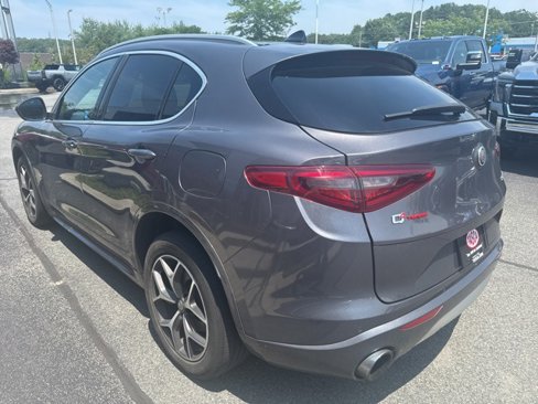 Used 2020 Alfa Romeo Stelvio Ti w/ Active Blind Spot Package image 4