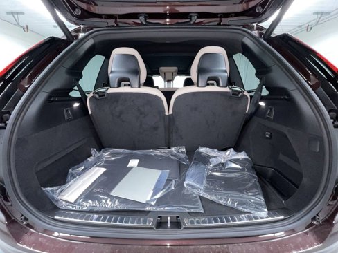 New 2026 Volvo XC90 B5 Core image 11