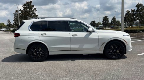 New 2026 BMW X7 xDrive40i w/ Premium Package image 9