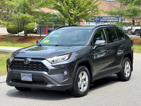 Used 2019 Toyota RAV4 XLE image 3