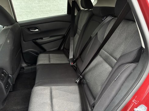 Used 2024 Nissan Rogue SV image 23