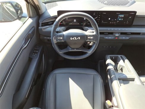 Used 2024 Kia EV9 Light Long Range image 11