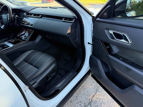 Used 2019 Land Rover Range Rover Velar S image 30