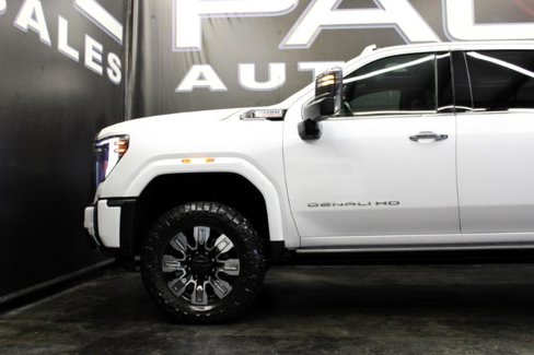 Used 2024 GMC Sierra 2500 Denali w/ Denali Reserve Package image 14