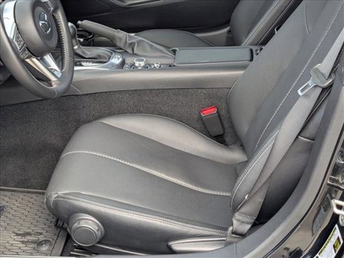 Used 2023 MAZDA MX-5 Miata Grand Touring w/ Weather Package image 15