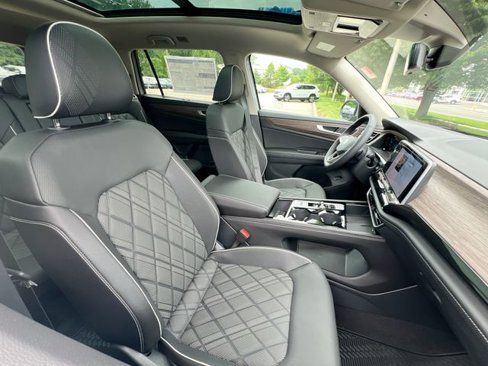 New 2025 Volkswagen Atlas SEL Premium R-Line image 25