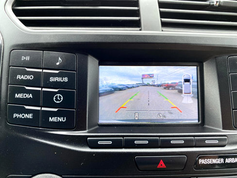 Used 2019 Ford Explorer XLT image 31