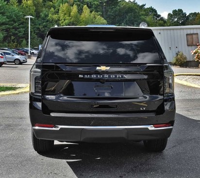 New 2026 Chevrolet Suburban LT w/ Comfort Package image 7