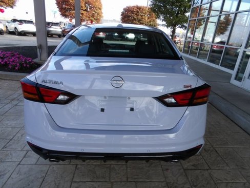 New 2025 Nissan Altima 2.5 SR image 6